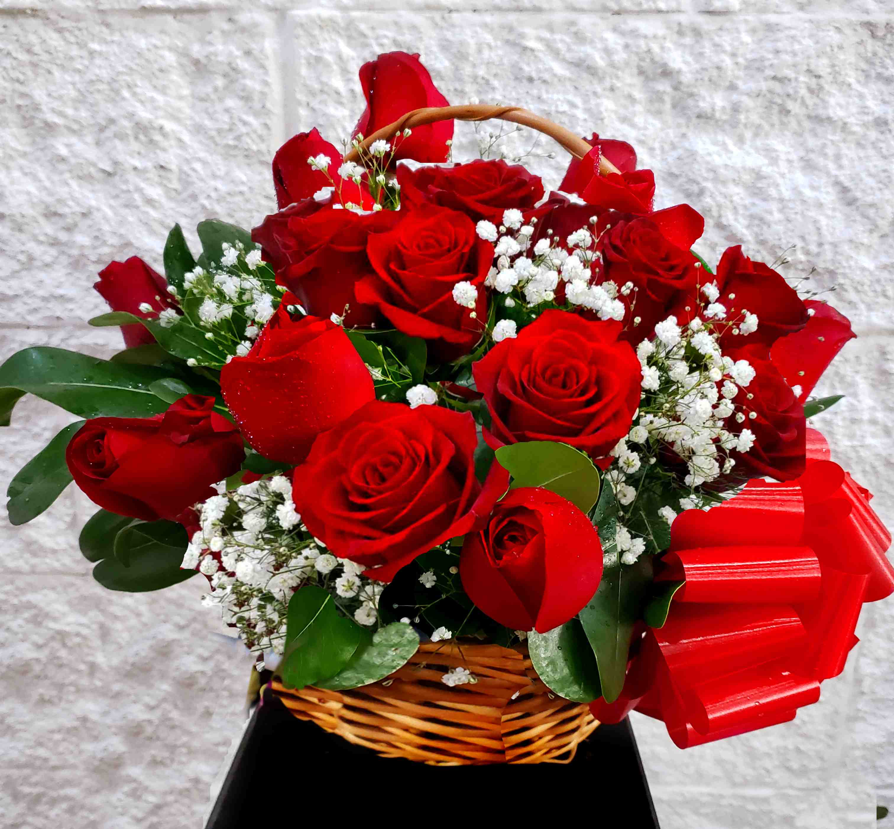 Envio y venta de flores ,rosas, plantas,arreglos florales ,regalos y desayunos a domicilio con delivery gratis en la Ciudad Autonoma de Buenos Aires y con costo de env�o en localidades del Gran Buenos Aires asi como delivery de flores y plantas a trav�s de florerias asociadas en todas las provincias de la Argentina, Buenos Aires, la Pampa, Tucuman, La Rioja, R�o Negro, Entre Rios, Corrientes, Misiones, Neuquen, Chubut, Tierra del Fuego, Santa Cruz, San Luis, Mendoza, Cordoba, Jujuy, Formosa, Santiago del Estero, Salta, Chaco, Catamarca ,San Juan, y ademas realizamos el delivery de flores ,coronas,palmas , plantas y regalos a todas las ciudades de Argentina, Mar del Plata, C�rdoba, Buenos Aires, con cargo en Santa Rosa, La Plata, Bella Vista, Neuquen, Pilar, Paran�, Posadas, Resistencia, Cipolleti y mas de 300 ciudades y localidades en todo el territorio de nuestro pa�s, asi como tambien tenemos la posibilidad de enviar flores a casi todo el mundo en cuestion de horas